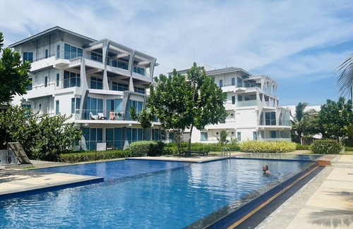 Trincomalee Apartment | Ocean View Family Retreat at Trincomalee Condos
