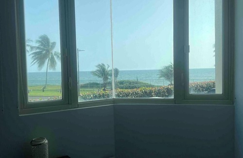 Herreras Apartment | Pet-Friendly Trinity Beach Apartment for Families