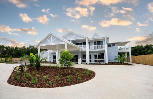 Trinity Beach Apartment | Trinity Collective: Oceanfront Escape with Pool & Family Fun