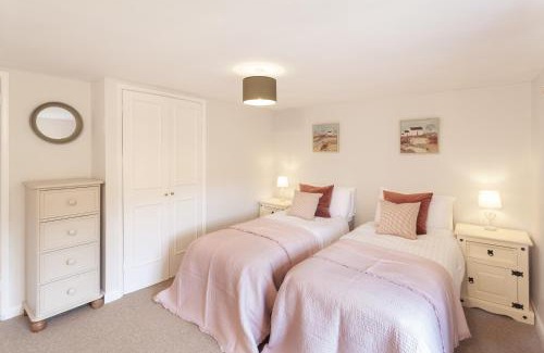 Roadwater House | Discover Trinity Cottage in Roadwater: Pet & Child Friendly