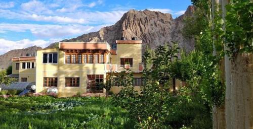 She House | Trinity Home Stay: Guest Rated 10/10 with Family Amenities