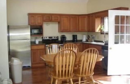 Lake Bonaparte Cottage | Experience Trinity on Baron Bay: Breathtaking Ocean Views