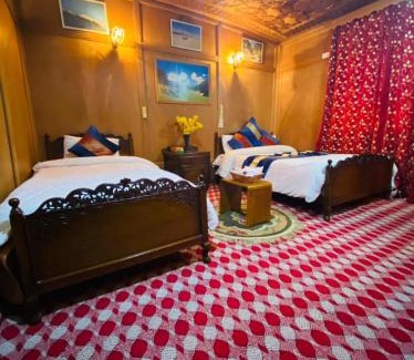Brein Apartment | Discover Trinity Palace: Family-Friendly & Pet Welcoming Stay
