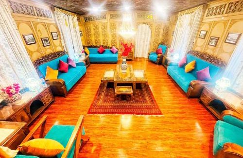 Brein Apartment | Discover Trinity Palace: Family-Friendly & Pet Welcoming Stay