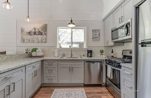Douglas City House | Trinity River Modern Farmhouse: Private Boat Launch & Fire Pit