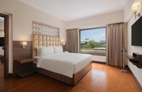 Phase 2 Hotel | Trinity Hotel Bengaluru: Guest Rated 9/10 with Pool & Spa