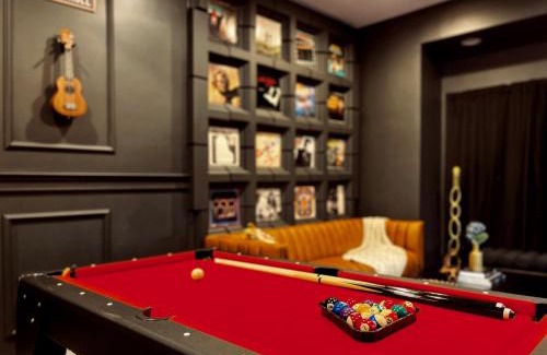 Northern Liberties House | Experience Trio Sonata: 3-Bed Rock n Roll Retreat