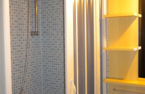 Zona LIII Tomba di Nerone Bed & Breakfast | Cozy Trionfale Rooms: Pet-Friendly with Kitchen Access