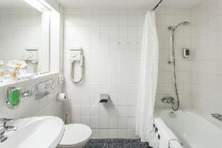 Weisenau Hotel | Guest Rated: Trip Inn Bristol Hotel Mainz with Family Amenities
