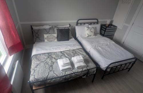 Glace Bay Bed & Breakfast | Triple Bedroom
