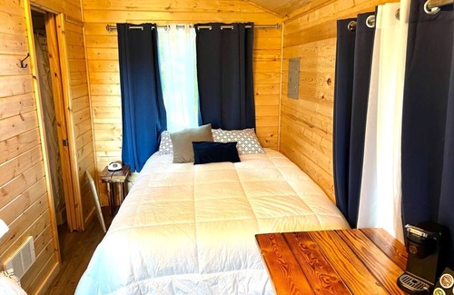 West Glacier Resort | Family-Ready Getaway at Triple G’s Resort - Cabin 9