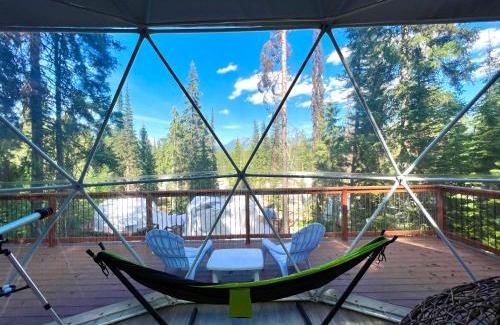 West Glacier Resort | Relax at Triple Gs Resort - Geodome 10, Pet Friendly Getaway