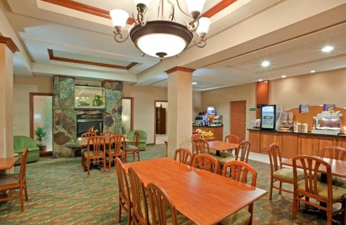 Coeur d'Alene Resort | Family-Friendly Triple Play Resort Hotel & Suites Awaits You