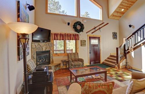 Lead House | Inviting Triple R Retreat: Family-Friendly with Hot Tub