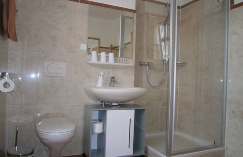 Rheinhausen Apartment | Cozy Triple Room at Europa-Park Rust with Great Amenities