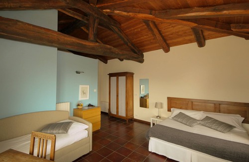 Torre Pellice Other | Cozy Triple Room 'Fienile' with Pool and Breakfast Included