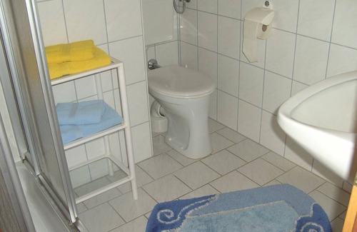 Straden Bed & Breakfast | Cozy Triple Room at Gästehaus Stöckler with Breakfast