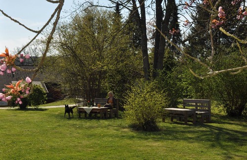 Kirchberg Hotel | Cozy Triple Room with Accessible Amenities at Karrenberg
