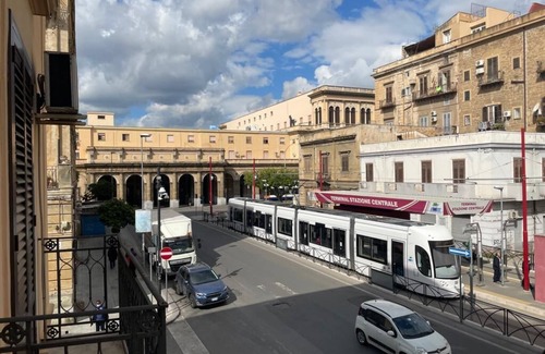 Corso dei Mille - Sant'Erasmo House | Inviting Triple Room Overlooking Palermo Central Station