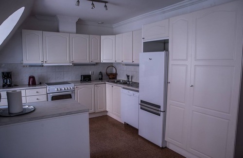 Old Town House | Comfortable Triple Room in Historic Old Town with Amenities