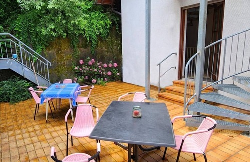 Ohlsbach Apartment | Comfortable Triple Room with Kitchen at Gästehaus Eckenfels