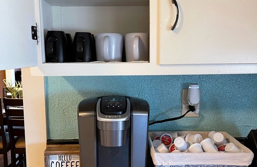 Hoisington House | Family-Friendly Stay at Triple S Lodge with Pet Amenities