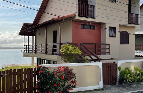 Iguaba Grande House | Enchanting Triplex House with Ocean View in Gated Community