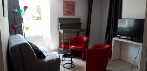 Bauge Apartment | Comfortable Triplex in the Heart of Bauge en Anjou