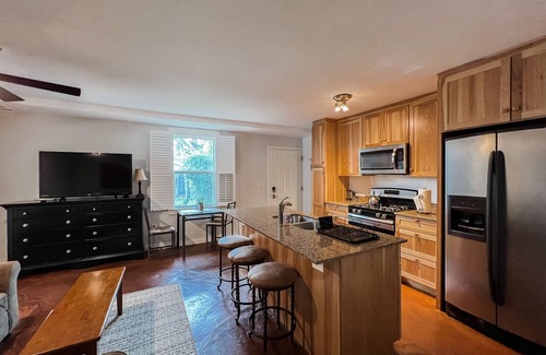 St. Edwards House | Exceptional Triplex Unit Near Downtown with Ocean View
