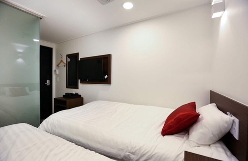 Eulji-ro House | Discover TRIPSTAY Myeongdong: Perfect for Your Stay