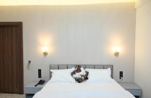 Phulpur Resort | Trisaa Resort & Banquets