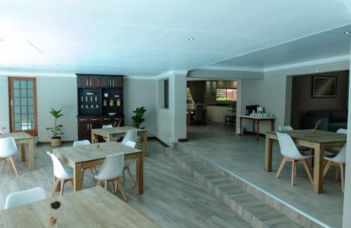 Klerksdorp House | Tristan's Place Guest House: Family-Friendly with Pool & Dining