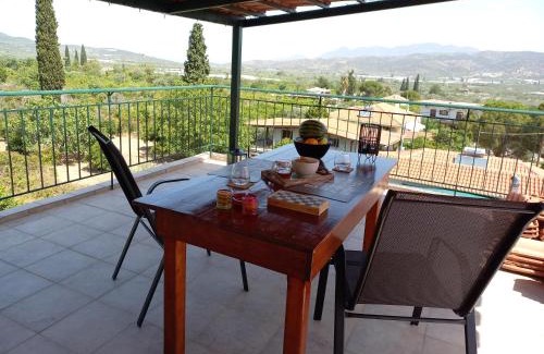 Troezen Apartment | Kid-Friendly Escape at TriΖin - Rated 9.8 by Guests