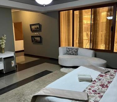 Maputo House | Relax at TRMOTEL: Oceanfront Getaway with Pool and More