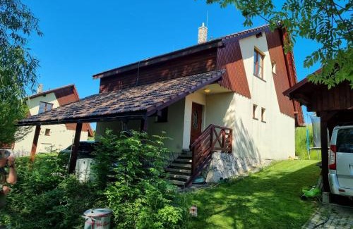Liptovsky Trnovec Ski Chalet | Trnka: Family-Friendly Retreat with 9.7/10 Guest Ratings