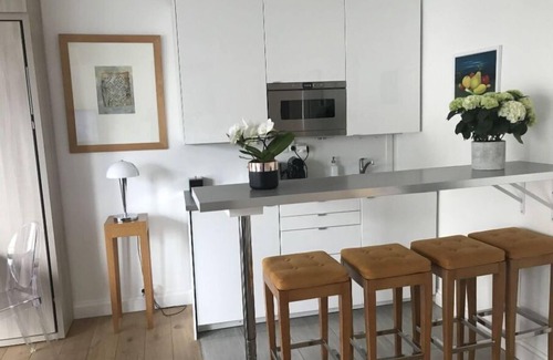 Porte-Dauphine Apartment | Relaxing Retreat Near Trocadéro Tour Eiffel & Champs Élysées