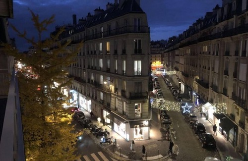 Porte-Dauphine Apartment | Relaxing Retreat Near Trocadéro Tour Eiffel & Champs Élysées