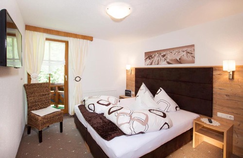Soelden Apartment | Discover Trofana Appartements: Family-Friendly Retreat