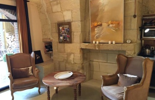 Rochecorbon House | Relaxing Troglodytes "Loire Sauvage" with Spa & Hot Tub