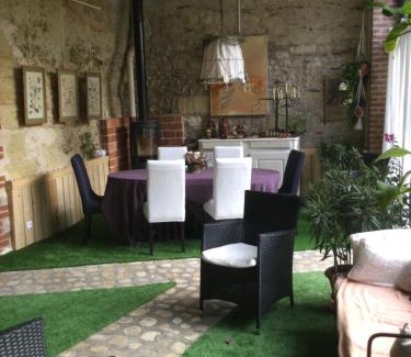 Rochecorbon House | Relaxing Troglodytes "Loire Sauvage" with Spa & Hot Tub