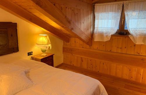 La Salle Apartment | Discover Trois Couronnes B&B: Family-Friendly Retreat