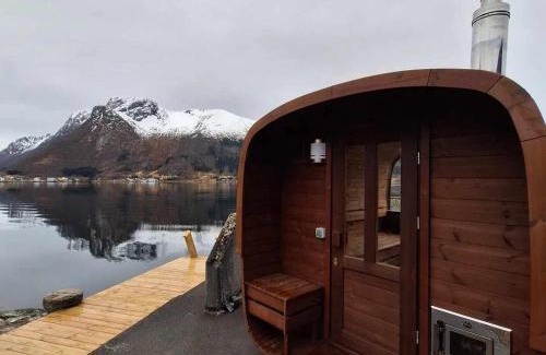 Vanylven House | Guest Rated: Troll Fjordhytter with Oceanfront Hot Tub
