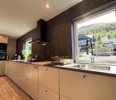 Tromsdalen Apartment | Explore Tromsø Arctic Villa with Free Parking & Breakfast