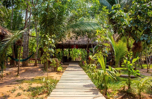 Puerto Maldonado Cottage | Tronco Tambopata Adventure: Oceanfront Family Retreat