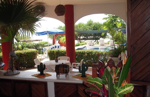 Troncones Villa | Beachfront Bliss at Casa Delfin Sonriente - Pool & Ocean Views