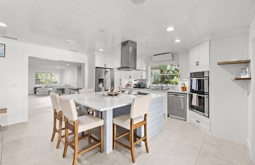 Braden River House | Trophy Fish, Family and Pet Friendly with backyard privacy!