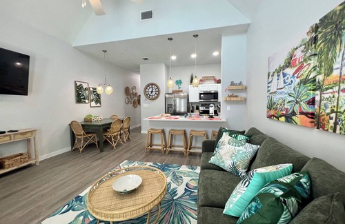 North Beach House | Experience Tropical Bliss with Family-Friendly Amenities