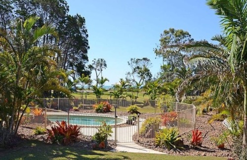 Dundowran Beach House | Tropical Beach Haven-Dundowran