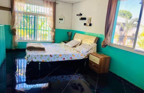 Moroni House | Relaxing Tropical Beach House for Family Getaways