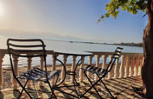 Petalidi Apartment | Oceanfront Retreat at Tropical Beach A2 for Family Getaways